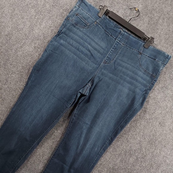 Liverpool Denim - Liverpool The Crop Jeans Womens 20W Plus Blue Medium Wash Elastic Waist Pull On